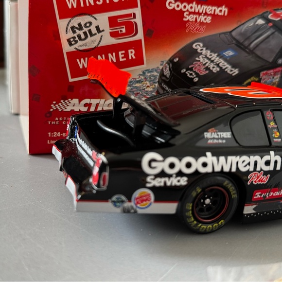 NASCAR - Picture 3 of 5